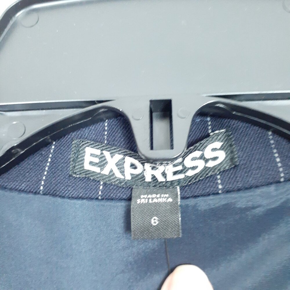 Express Womens Cropped Blazer Size 6 Navy Pinstripe Ruched Sleeve Pockets 854 - Picture 5 of 6